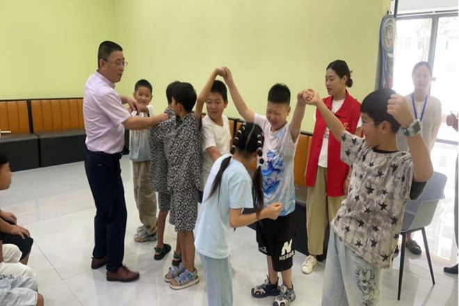 金年会潢川县定城社区开展青少年心理健康服务宣传暨防溺水安全教育活动(图3)