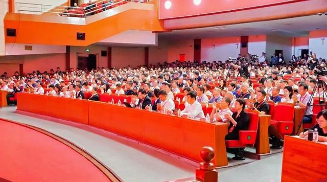 珍宝岛药业助力第十金年会三届中国医院院长大会顺利召开传递健康服务理念(图2)