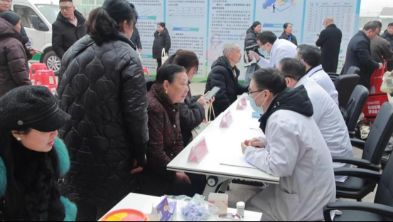 潜江：“养老+健康”双服务活动一站式守护群众幸福(图3)